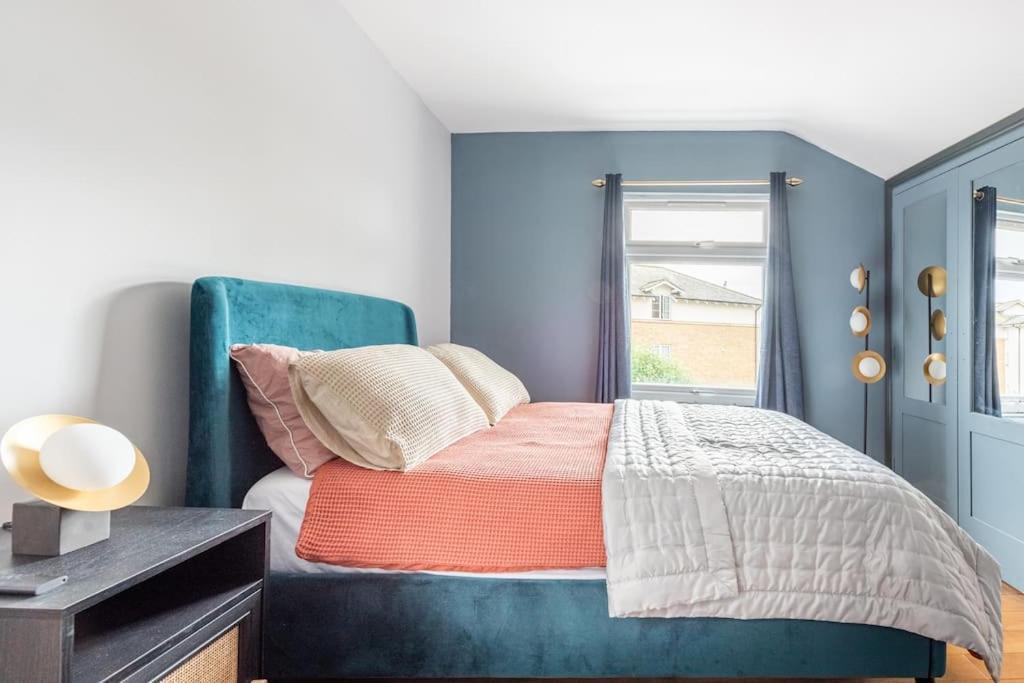 Апартаменты Harbourside Haven - Stylish Retreat In Hotwell - Free Parking Бристоль Экстерьер фото