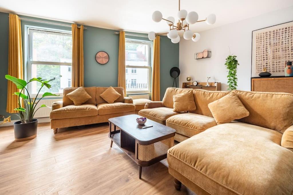 Апартаменты Harbourside Haven - Stylish Retreat In Hotwell - Free Parking Бристоль Экстерьер фото